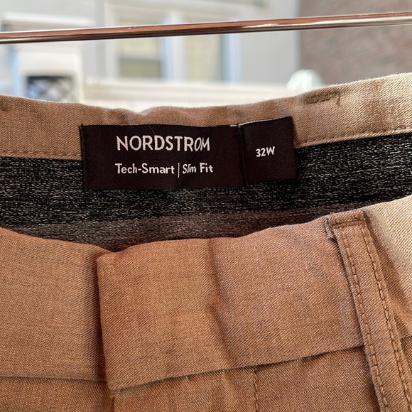 Nordstrom - Men’s Coolmax Stretch Tech Smart - Slim Fit - Chino Shorts -  32 - Picture 6 of 16